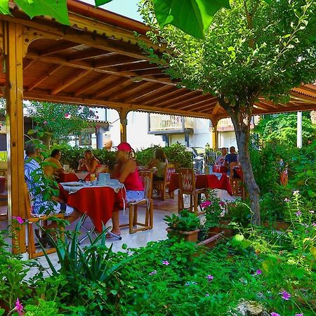 Hotel Villa Oenemli Сиде Екстериор снимка