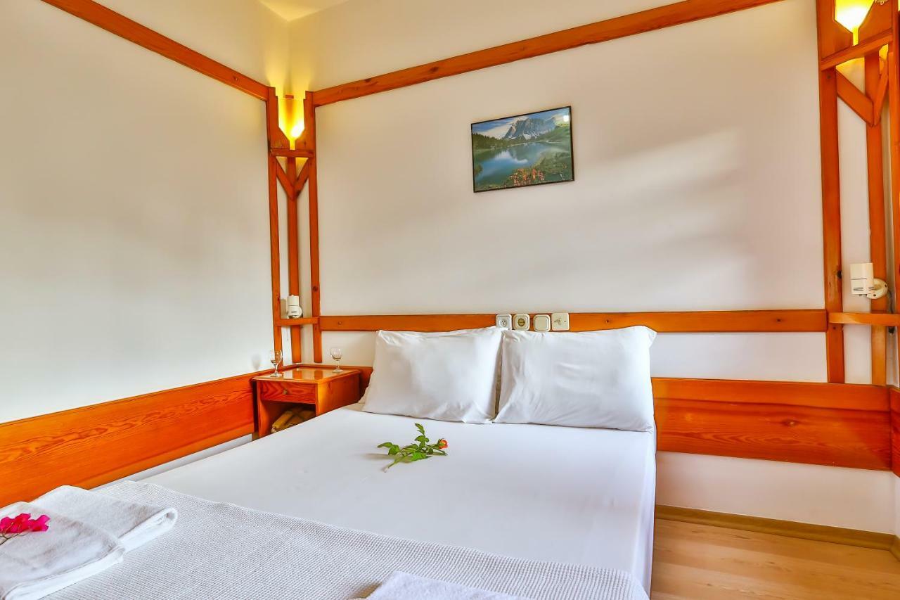 Hotel Villa Oenemli Сиде Екстериор снимка