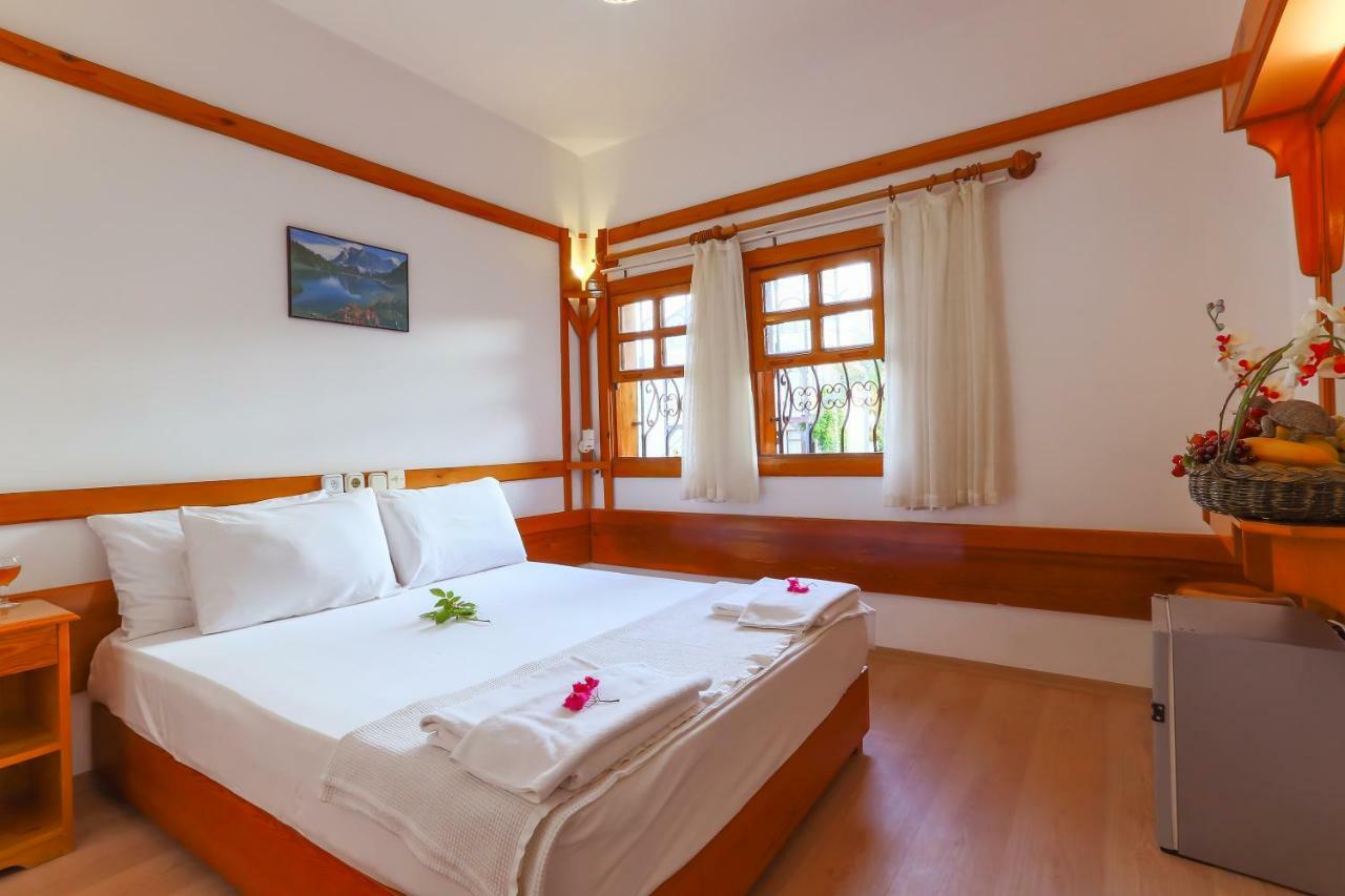 Hotel Villa Oenemli Сиде Екстериор снимка