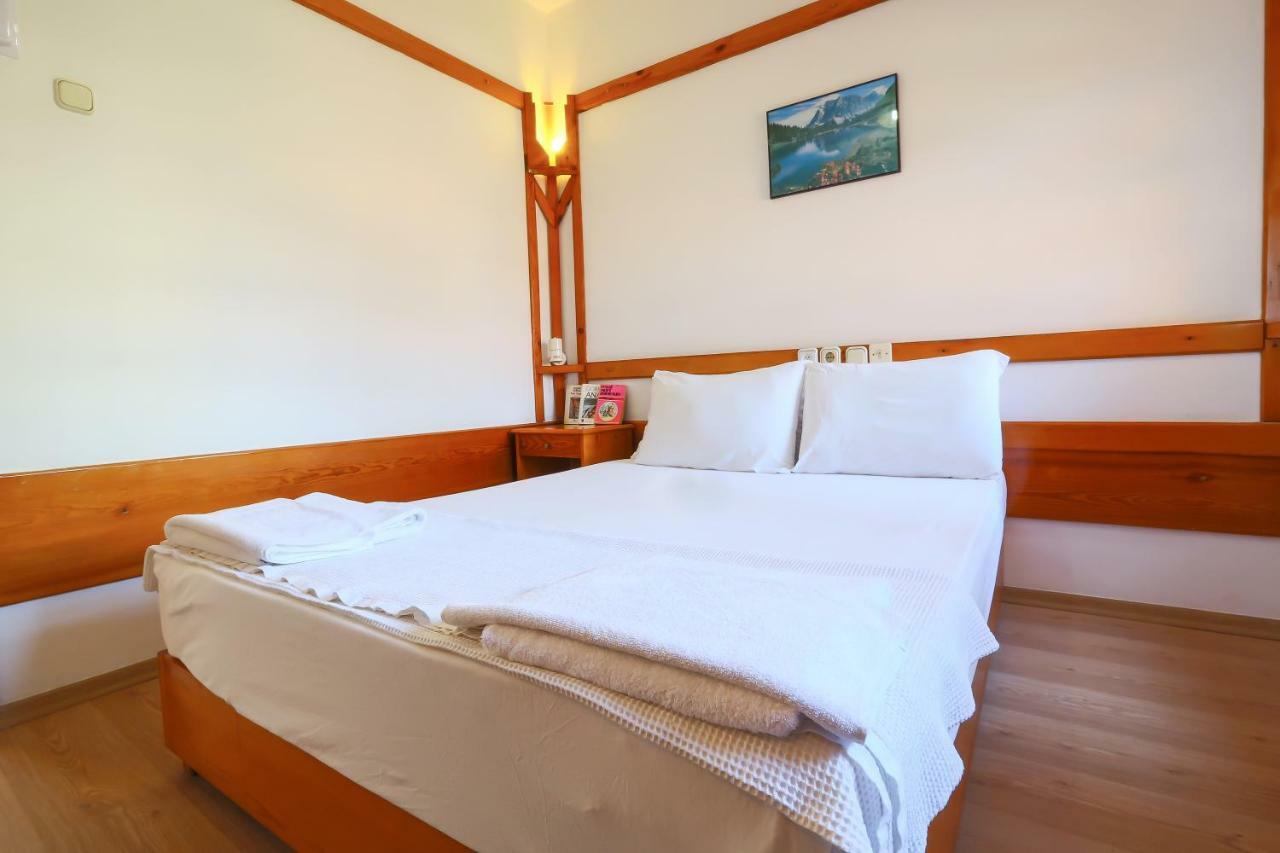 Hotel Villa Oenemli Сиде Екстериор снимка