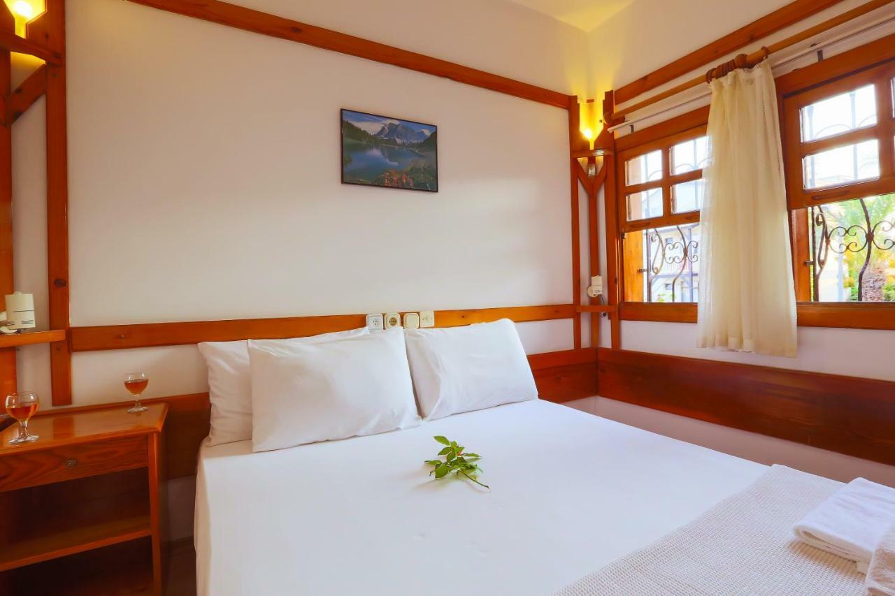 Hotel Villa Oenemli Сиде Екстериор снимка