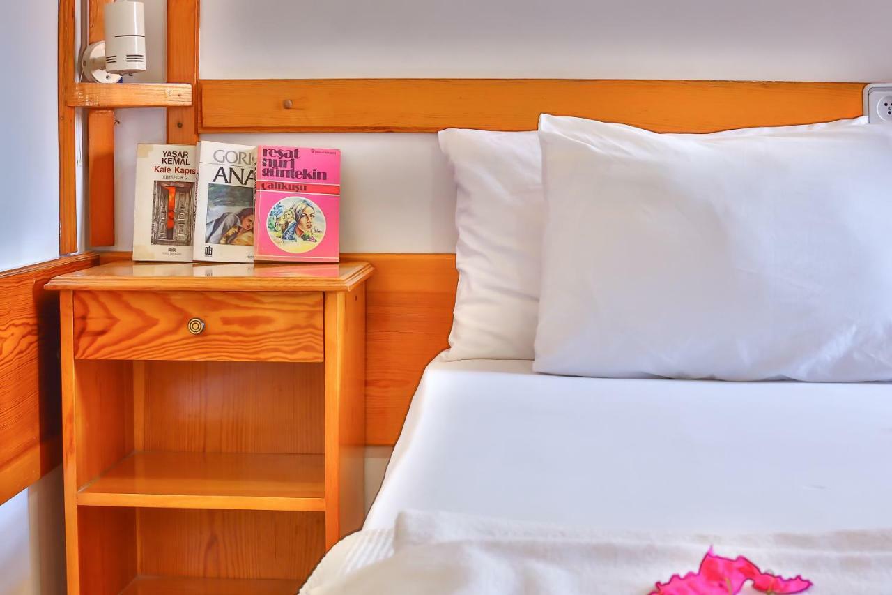 Hotel Villa Oenemli Сиде Екстериор снимка